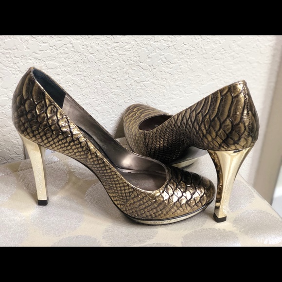 Stunning faux gold and black snake skin heels - Picture 2 of 3